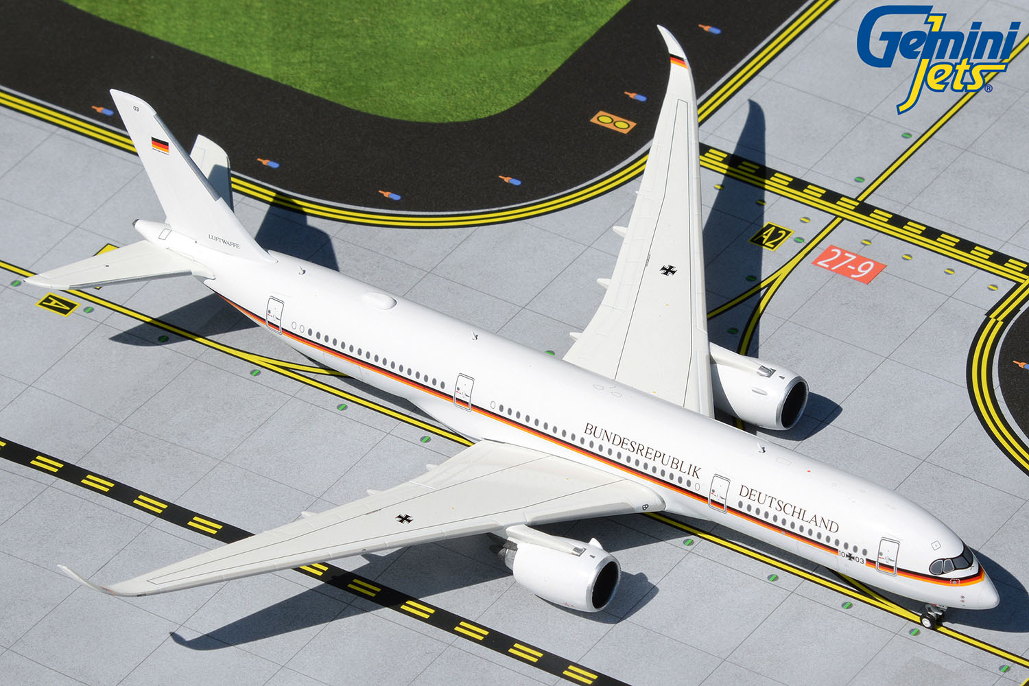Geminijets 1:400 scale Airbus A350-900 model