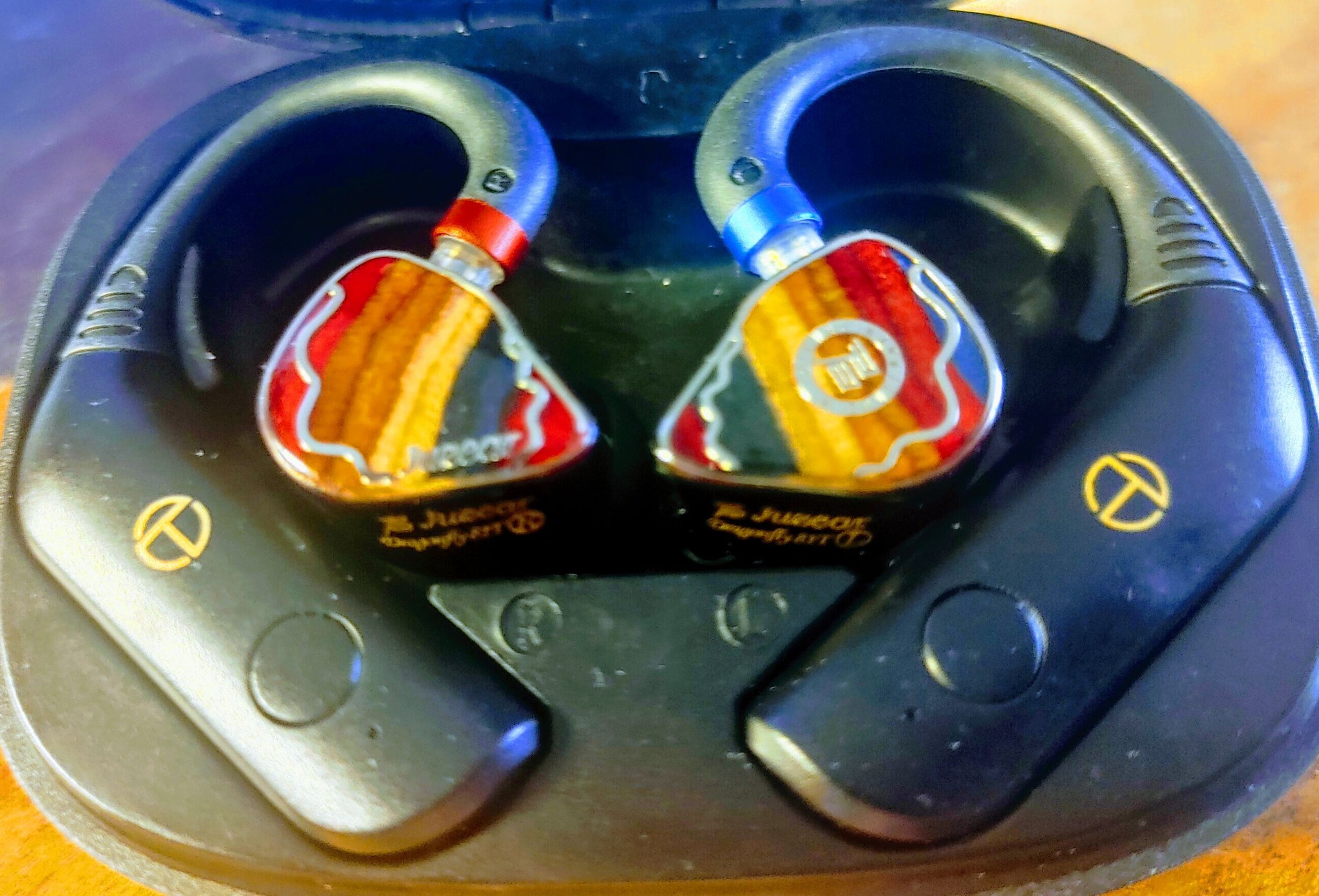 Juzear 41t／61t Butterfly／81t Dragonfly Juzear Dragonfly 81T earbuds review and comparison to Butterfly 61T