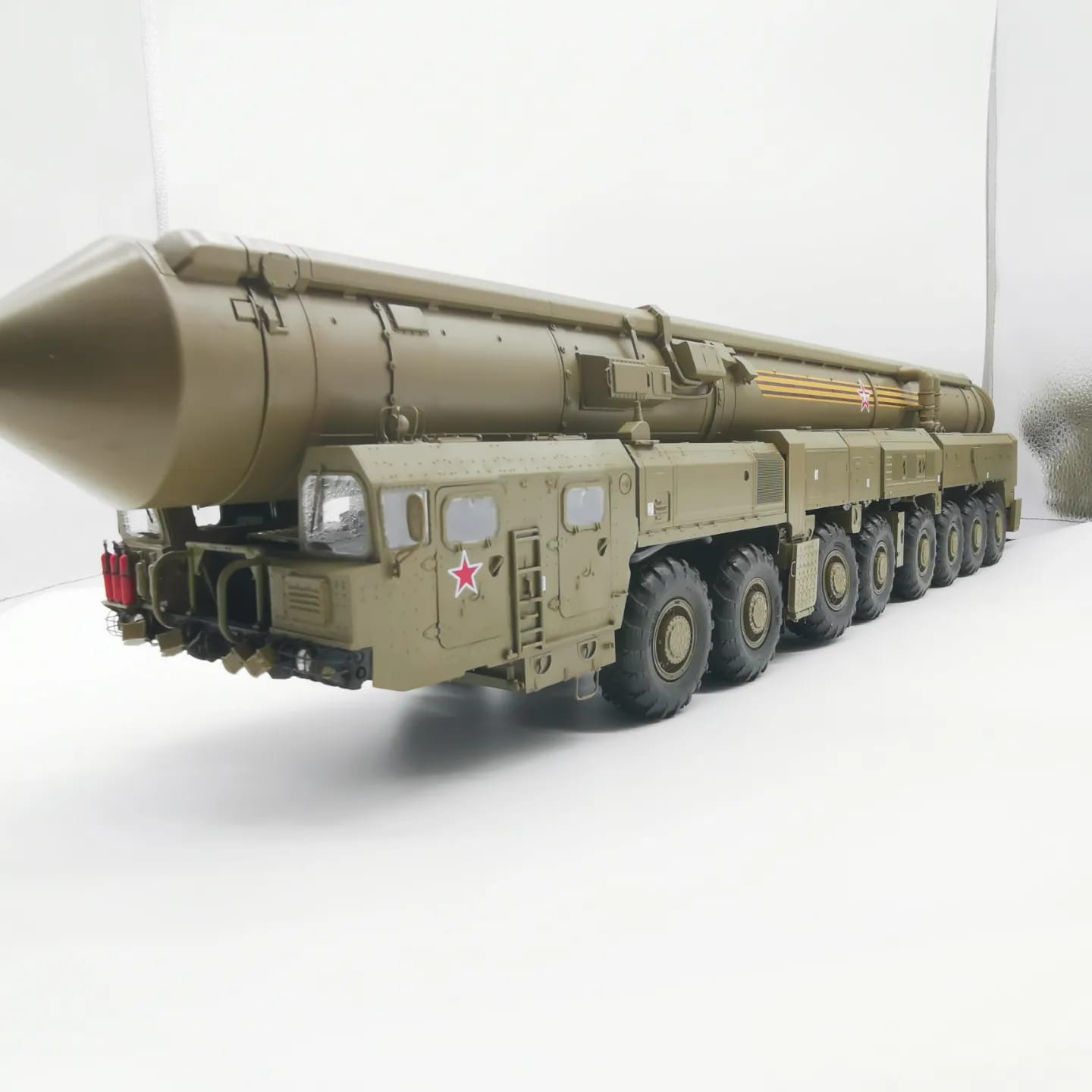 Old Build Finish 1/35 15U175 TEL of RS-12M1 Topol-M ICBM Complex