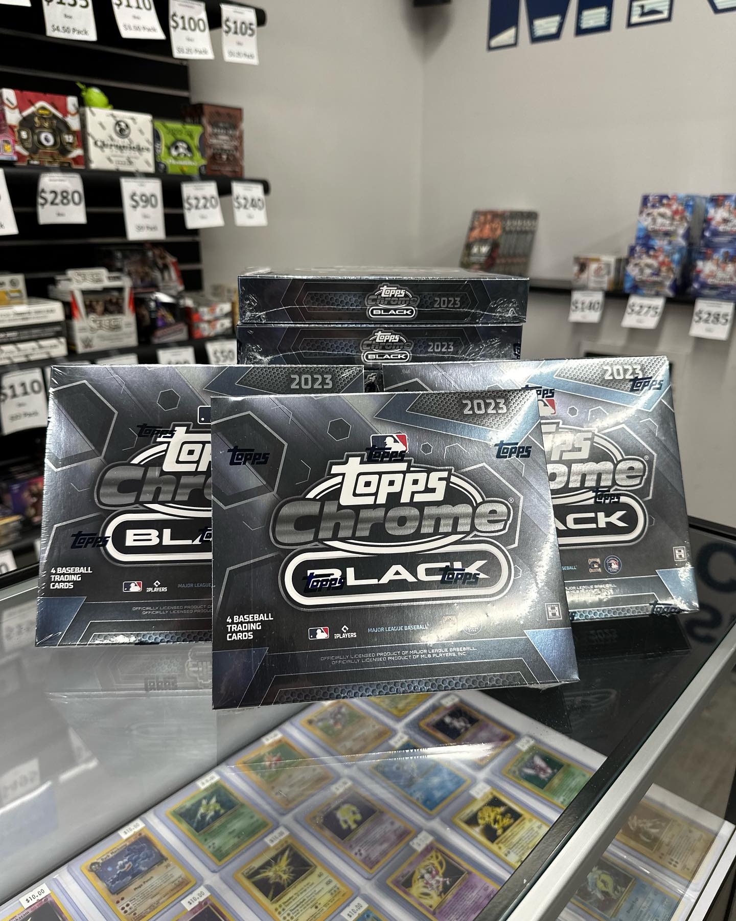 2023 Topps Chrome Black returns with your favorite players now on