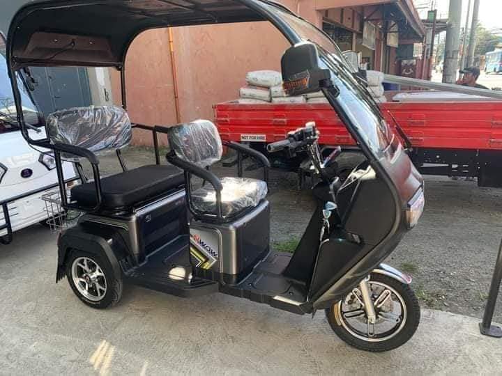 Elevate your ride with the NWOW Electric Bike! 🚴‍♀️✨ Enjoy the