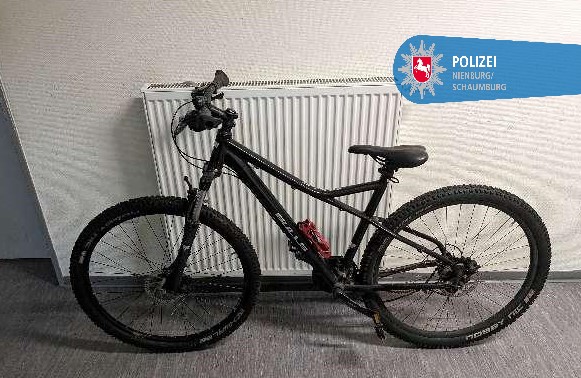 mountainbike fischer fahrrad Montis 2206 Color:501/T3 - Black - Polar Grey Gradient woom LOKKI Fahrradschloss – Backroom