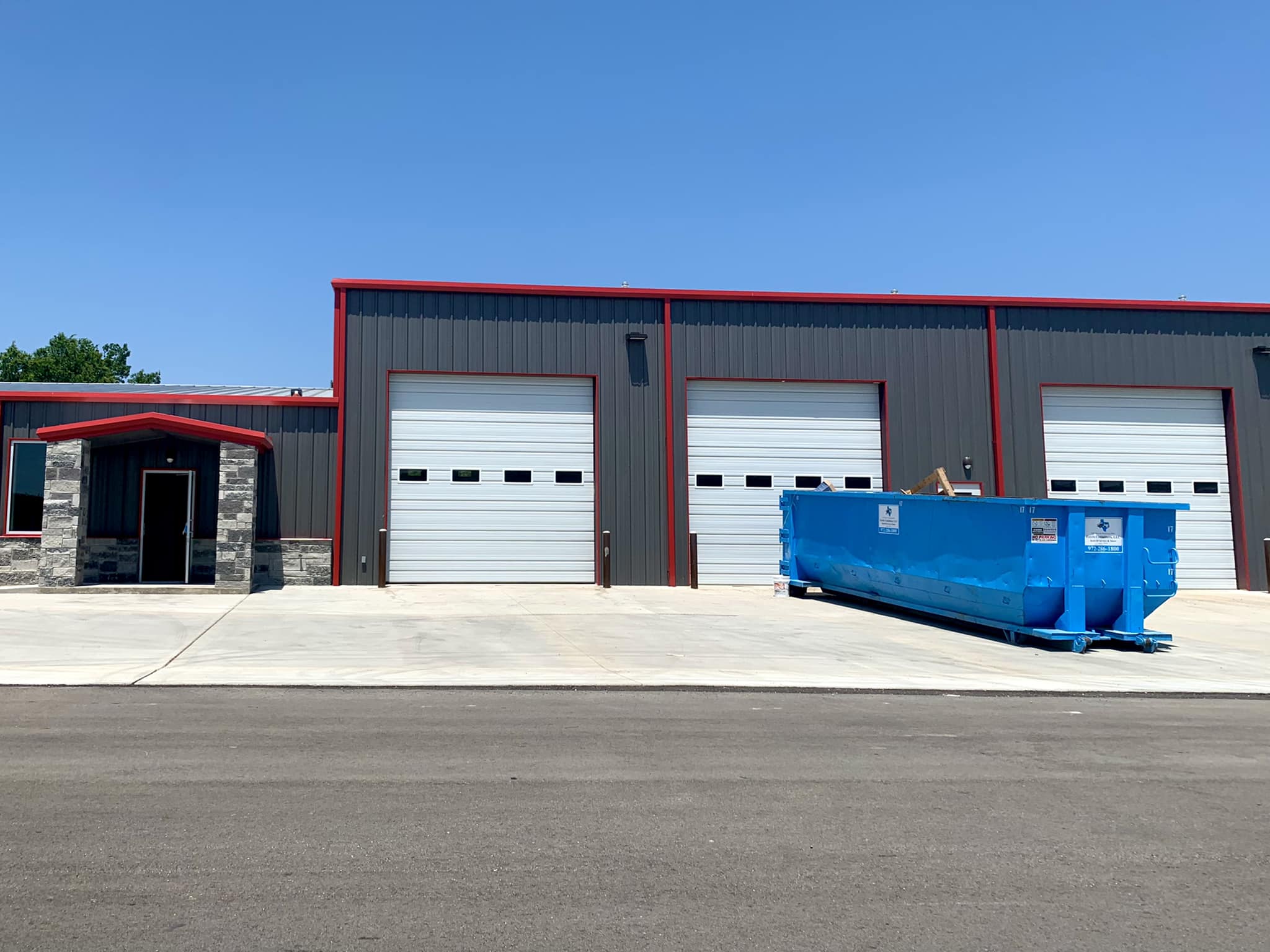🔹I spy something blue… and it’s not... - Ferris Containers | Facebook