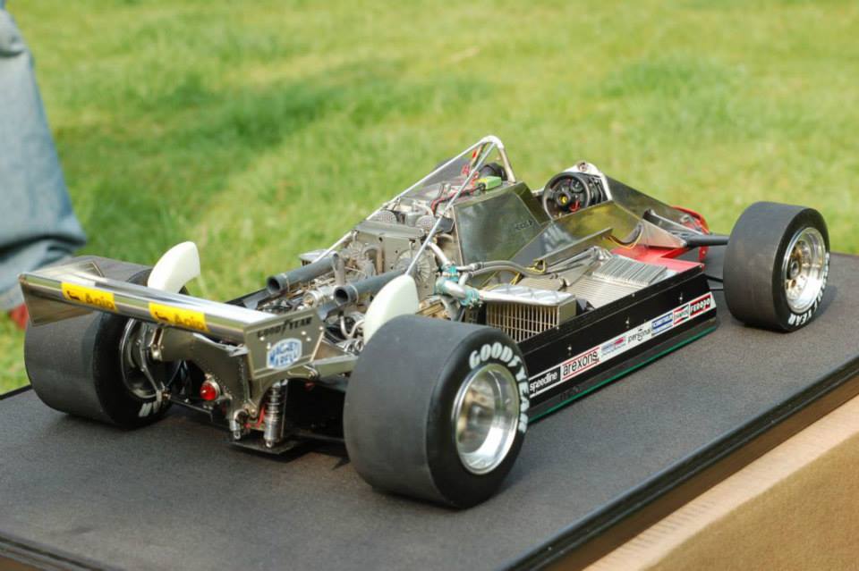 本アルバムでご紹介するモデルはプロモコム社のフェラーリ126C2の