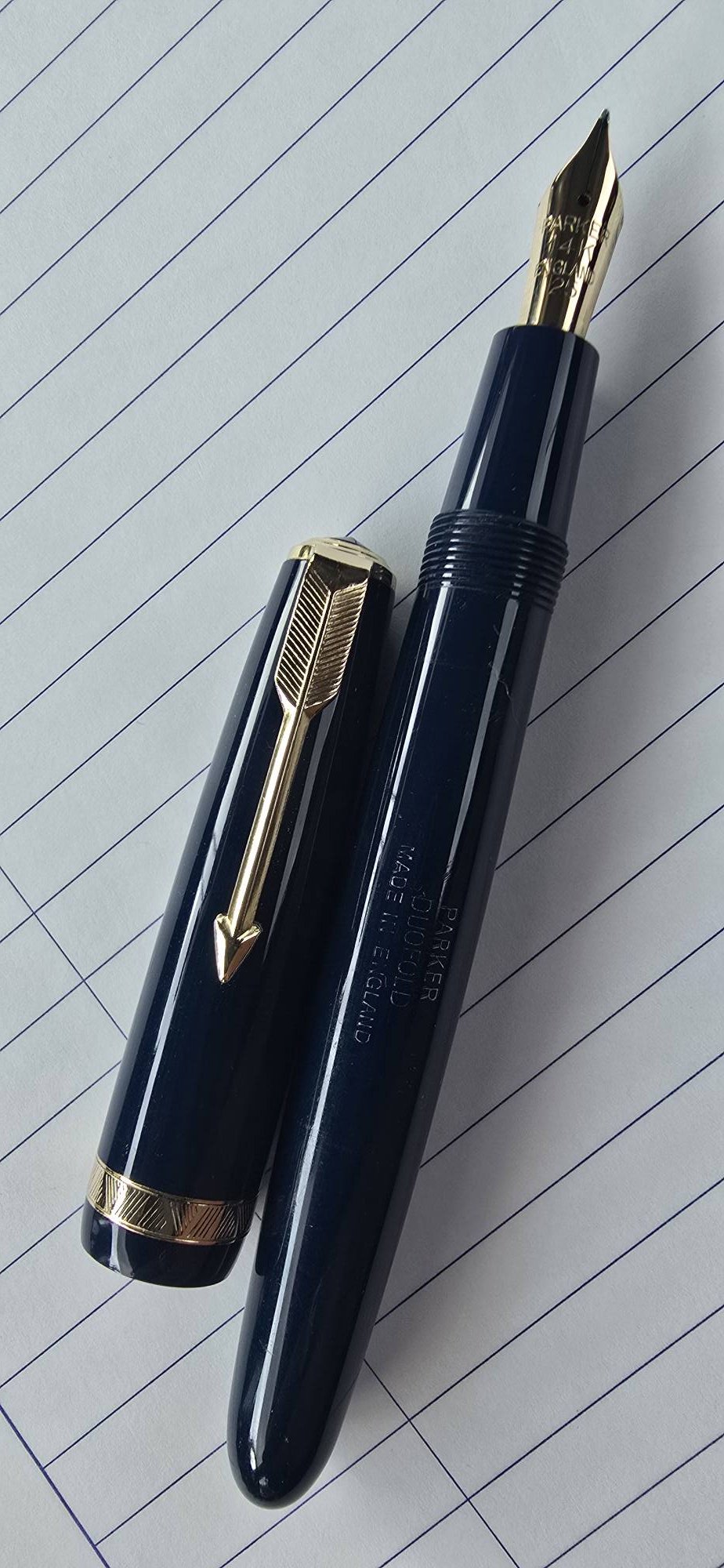 1950's Parker Duofold Standard fountain pen in royal blue