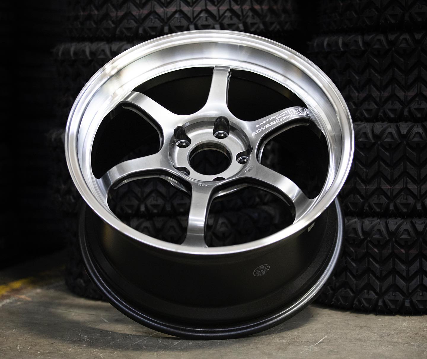 ADVAN Racing R6 18inch Color:... - Yokohama Wheel USA | Facebook