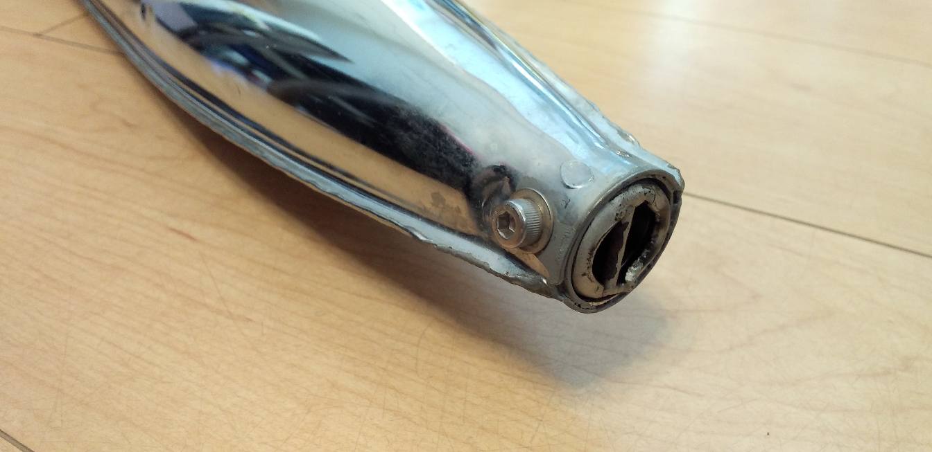 某オクで入手したマフラー