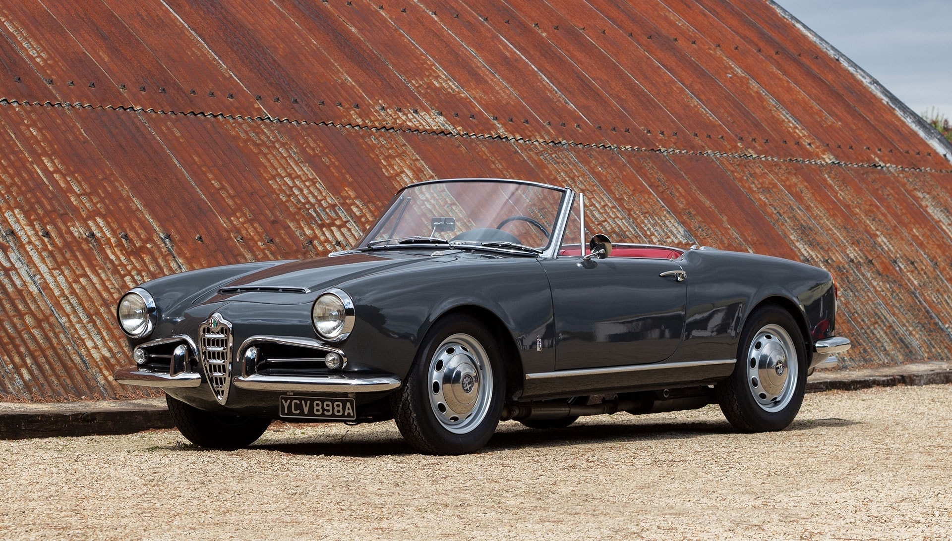 🆕 : 1963 Alfa Romeo Giulia Spider 'Veloce'. Just arrived for sale