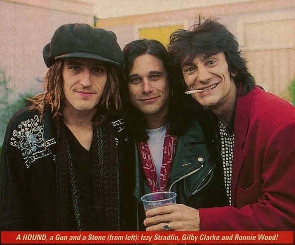 Gilby Clarke revela a diferença entre ele e Izzy Stradlin nos