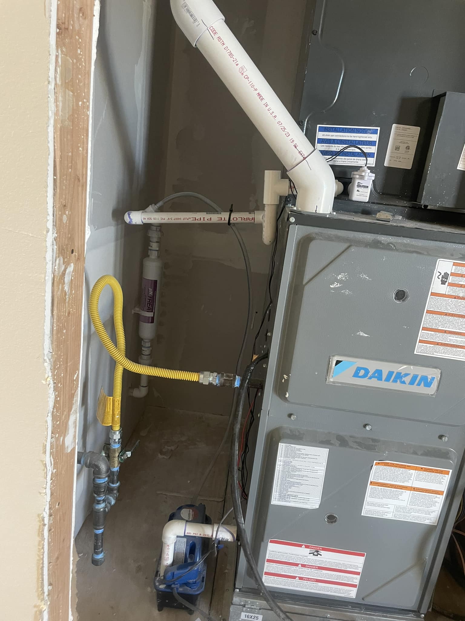 Is the pump backing up into the trap?