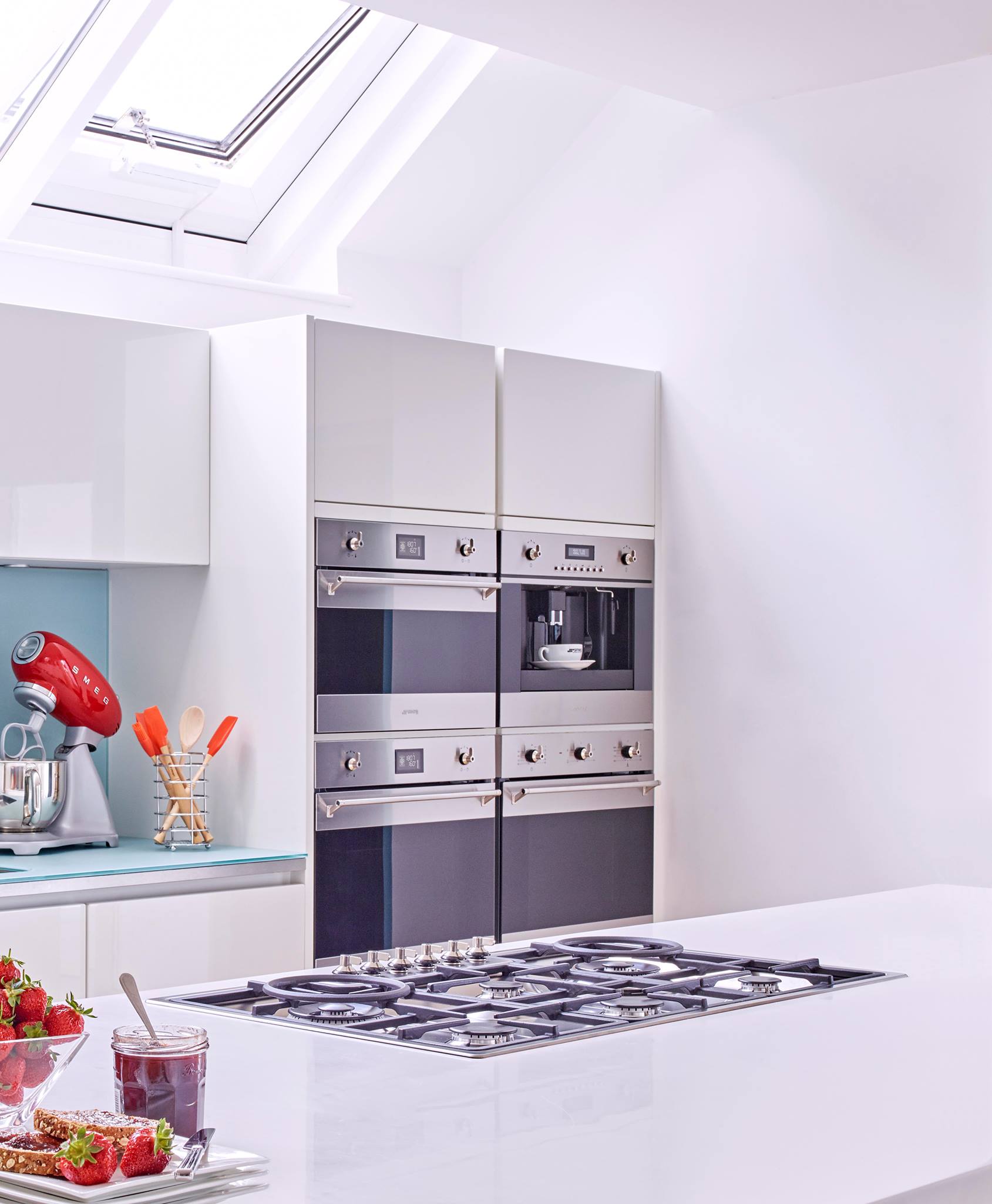 Smeg Nederland - Onze multifunctionele Classici ovens in... | Facebook