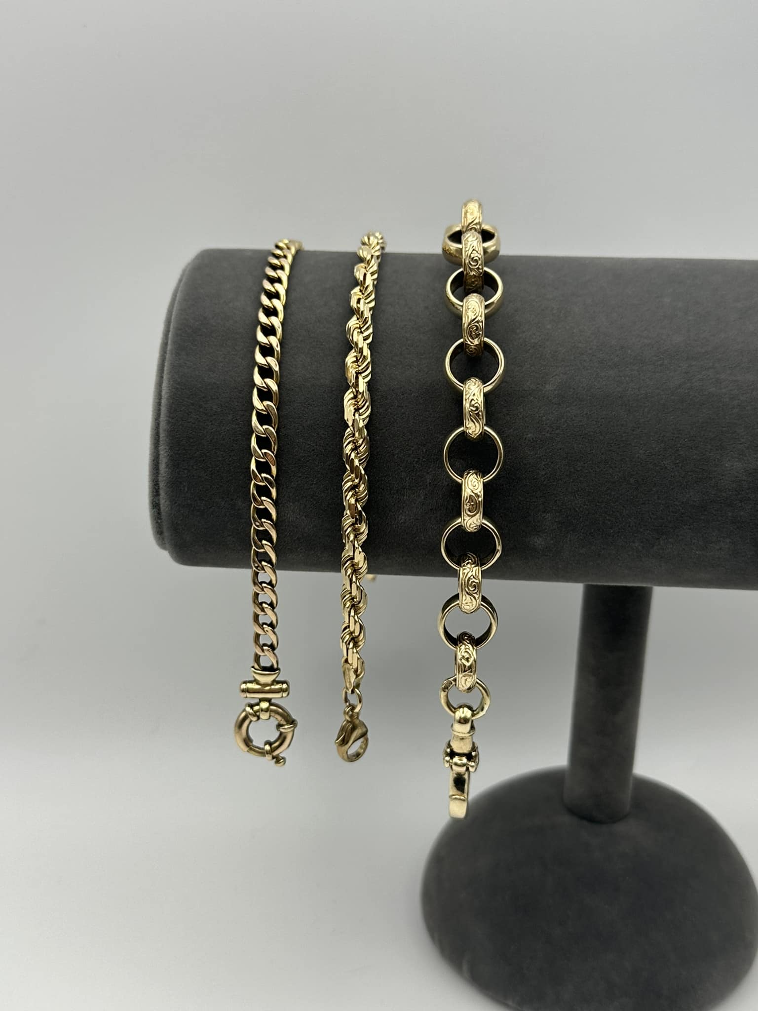 LiSA BEST -Day-＆LiSA BEST -Way- K689-S 916 Gold Cutting Round Ring Bracelet Please Dm or Whatsapp
