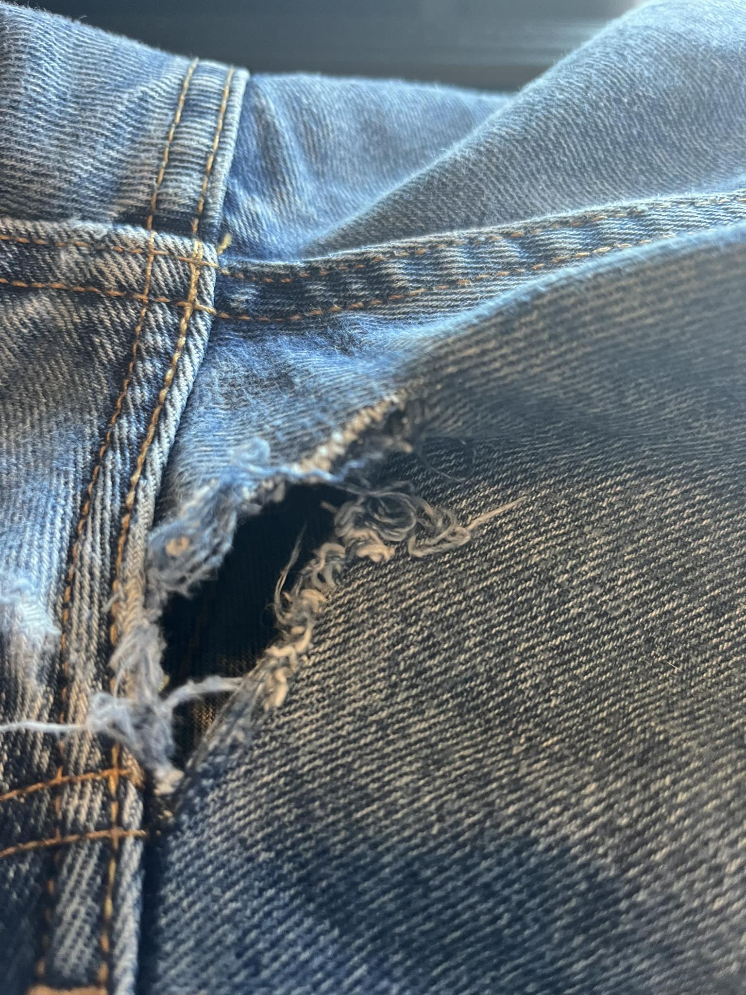 Is this damage mendable on Levi's 501?