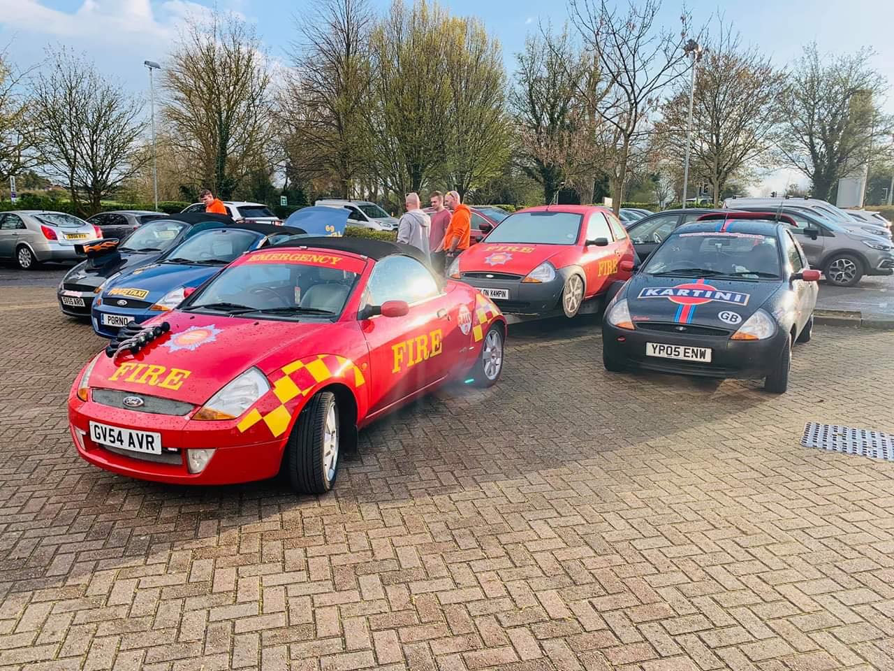 Two Ball Rally - A Ford Ka towing another Ford Ka 😂 only... | Facebook