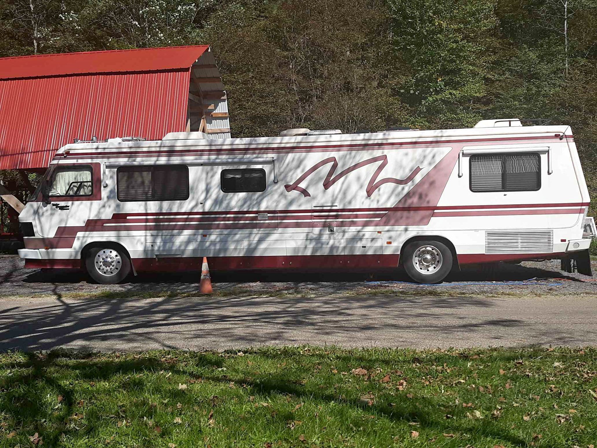 1993 Monaco Diesel pusher Cummins