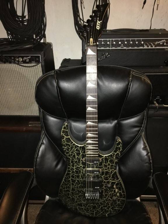 What's your experience with the Kaman GTX-23 guitar?