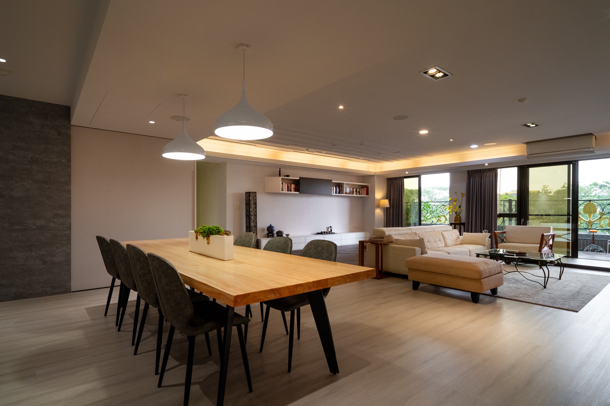 木田室內設計 - 地點｜桃園青埔 鄭公館 類型｜中古屋翻修 ① 平面配置空間優化改造 ② 立面材料與色彩規劃 ③... | Facebook