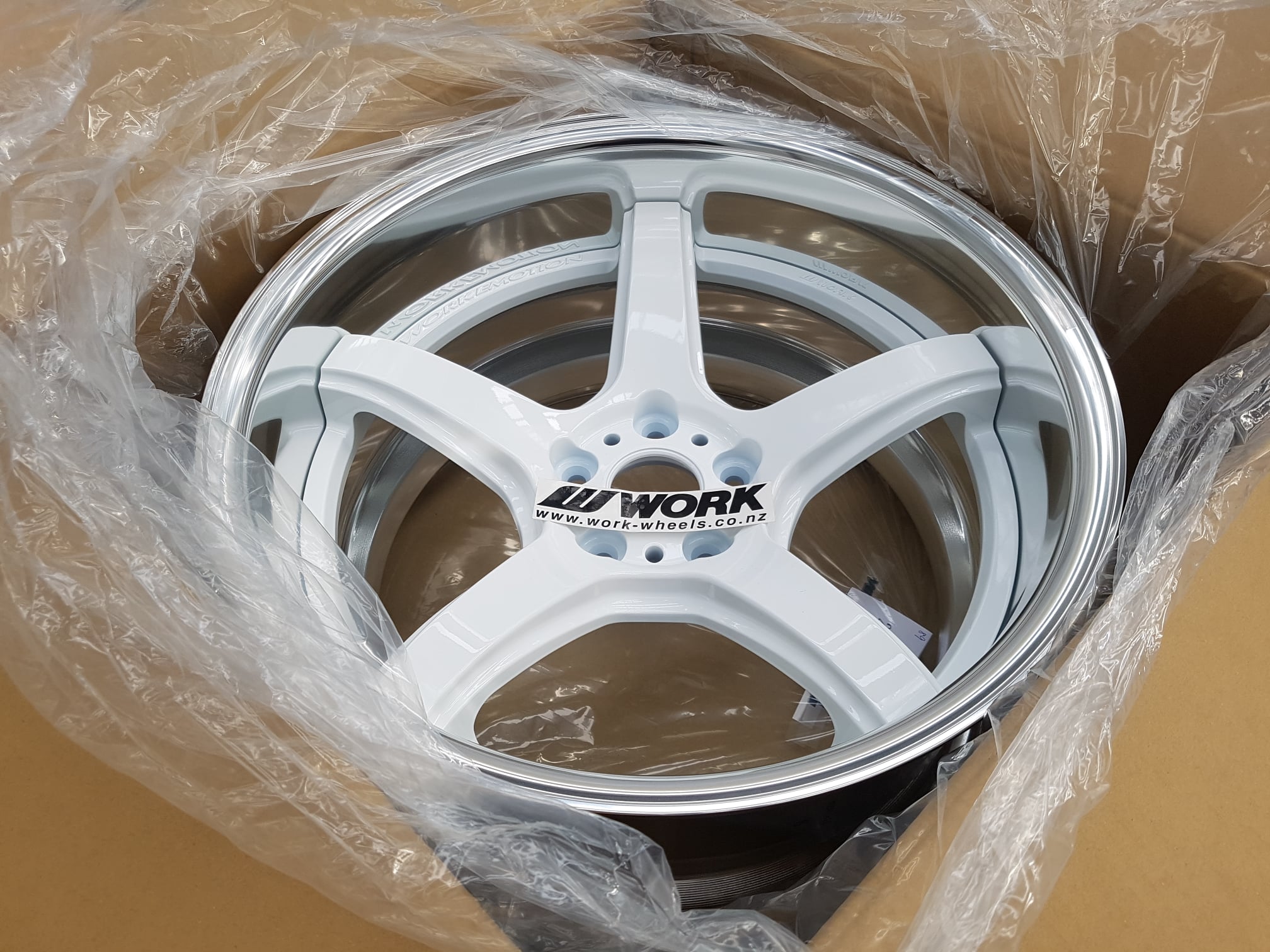 WORK - #FRESHFROMJAPAN A customer WORK Emotion T5R 2P 18x10 -1 