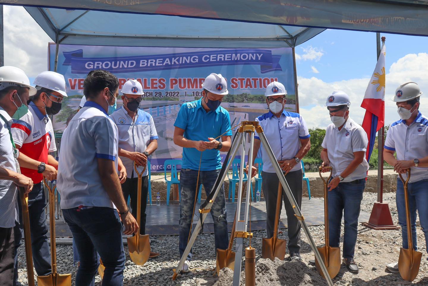 CONSTRUCTION OF... - Department of Public Works and Highways