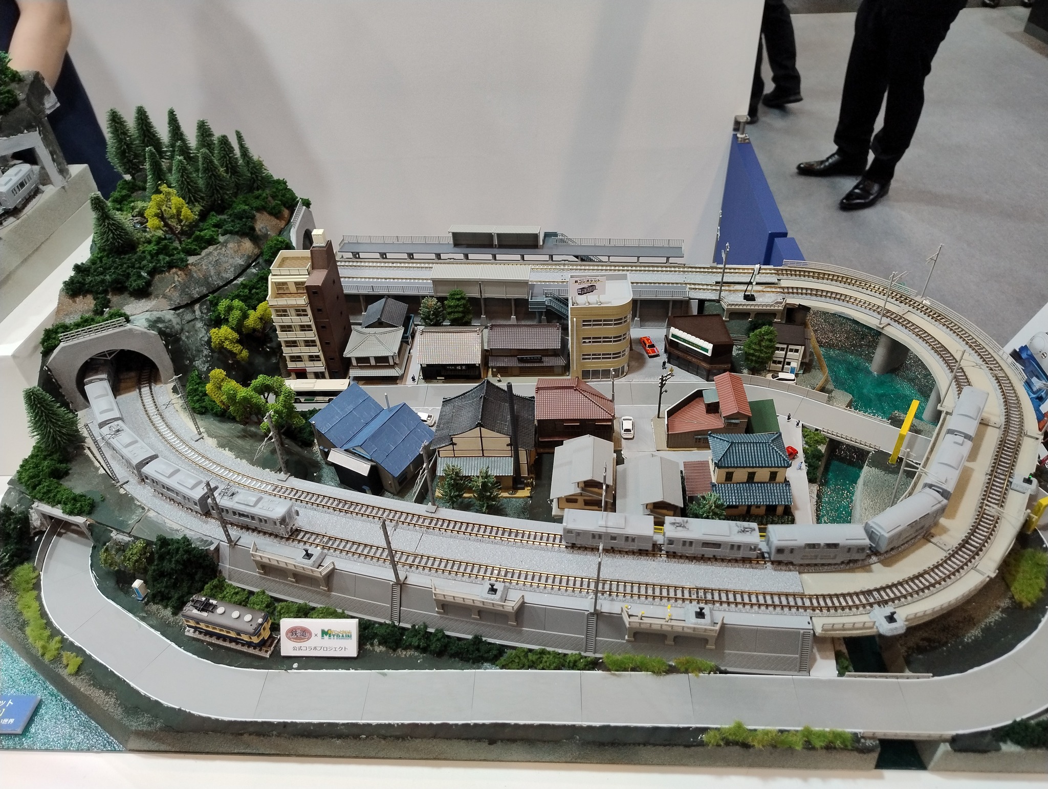 New Tomix shorty train models at Shizuoka hobby show