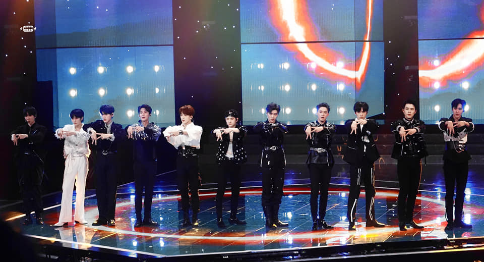 R1SE - Rising... - R1SE - Rising Eleven Boys Myanmar Fanpage