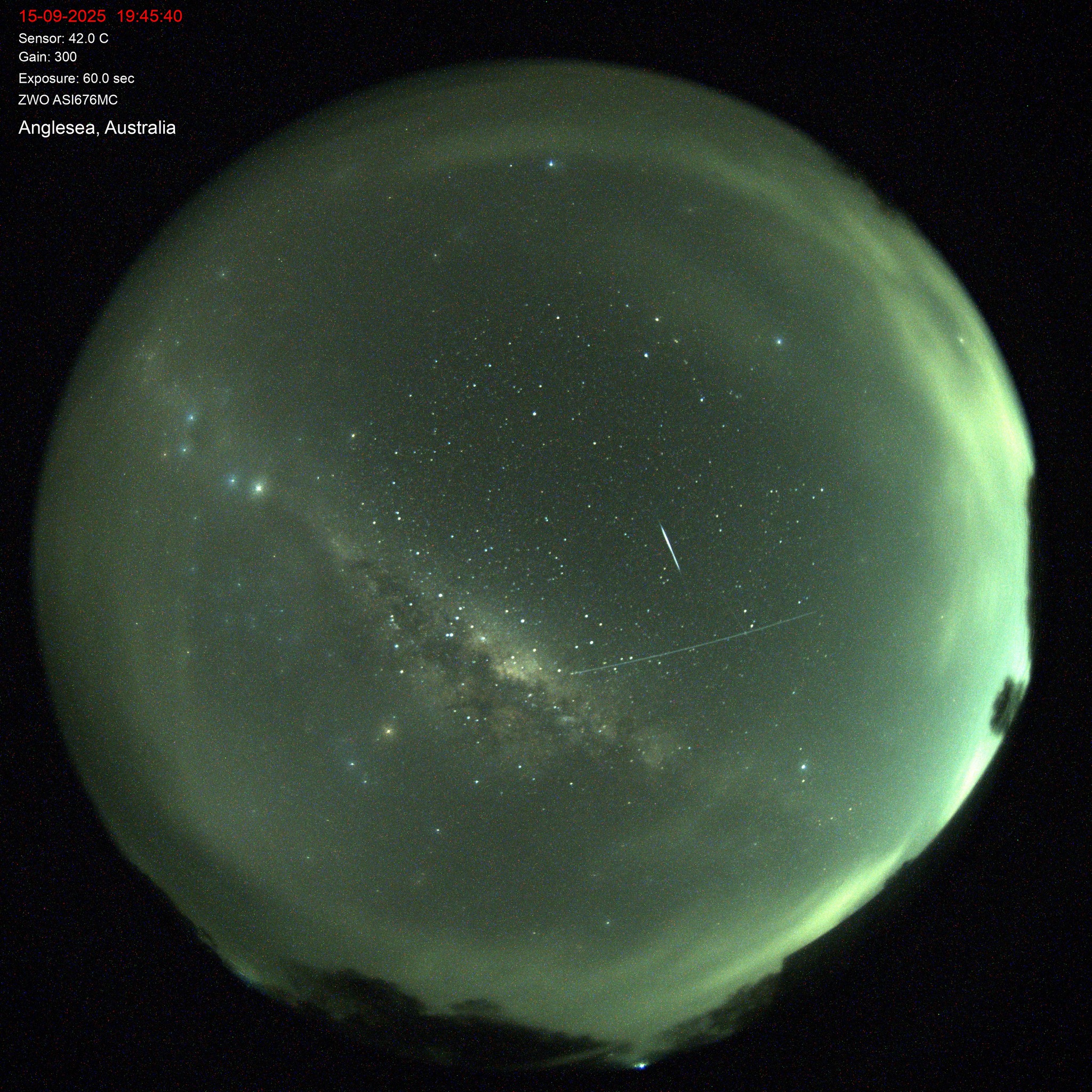 Possible meteor at 22:00 on 3rd April. Image not helped by the Moon.