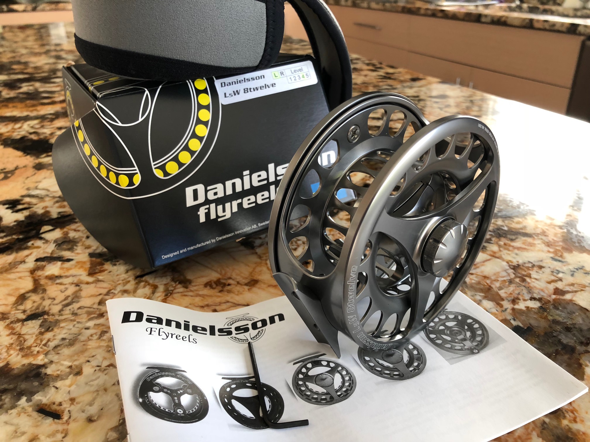 shimano 100 reel Metanium DC Casting Reels Shimano designed the new SKU:STC3000XGFM rock and surf Hanging Fishing Net with