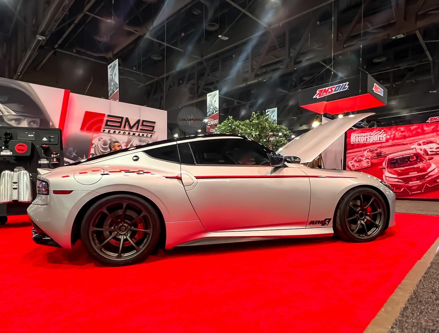 400Z on Nismo V1s Edit: I know its a Z I'm still leaving it🤓