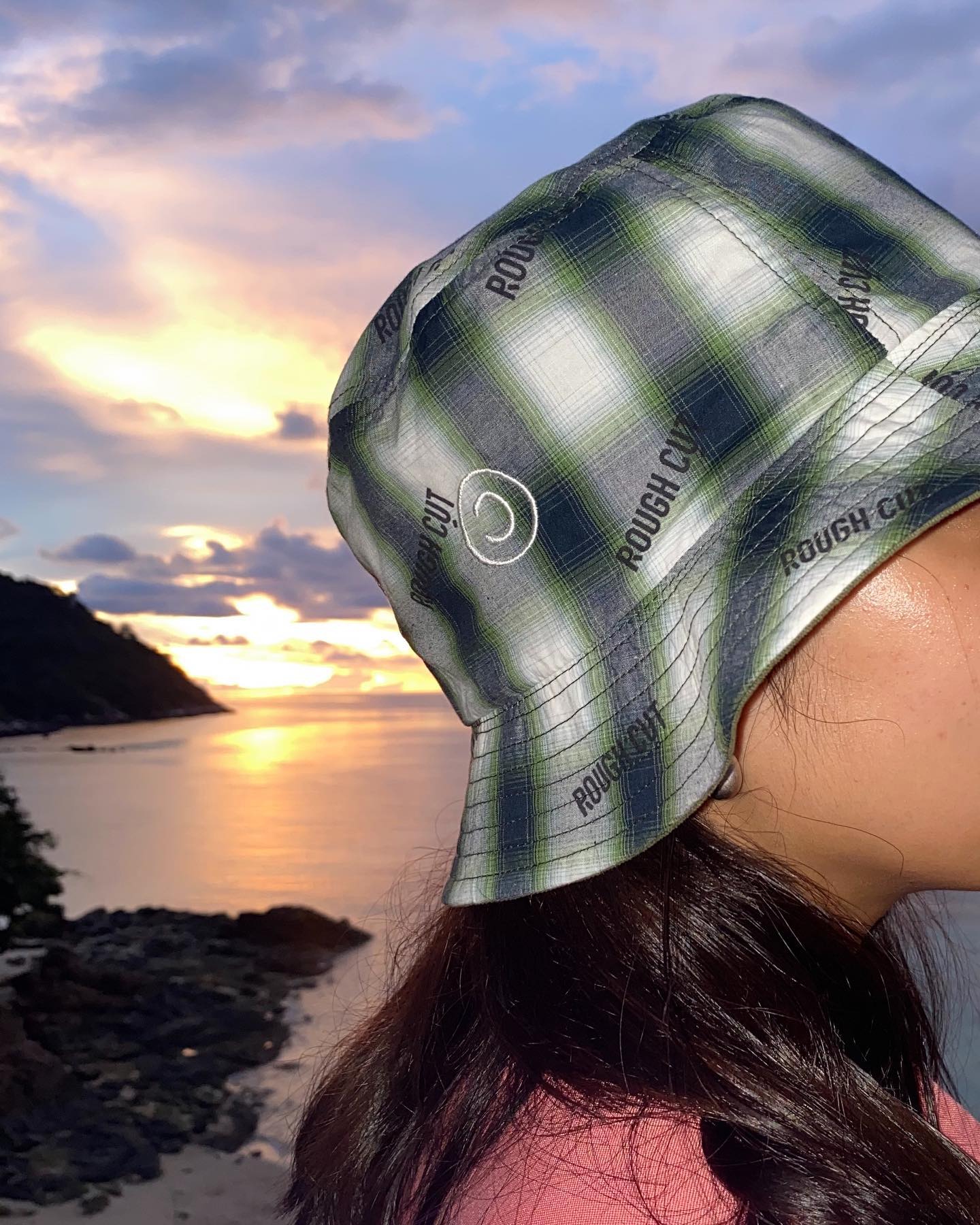 ROUGH CUT - 🌅🌴 Beach vibe with our Green Diffused Plaid...
