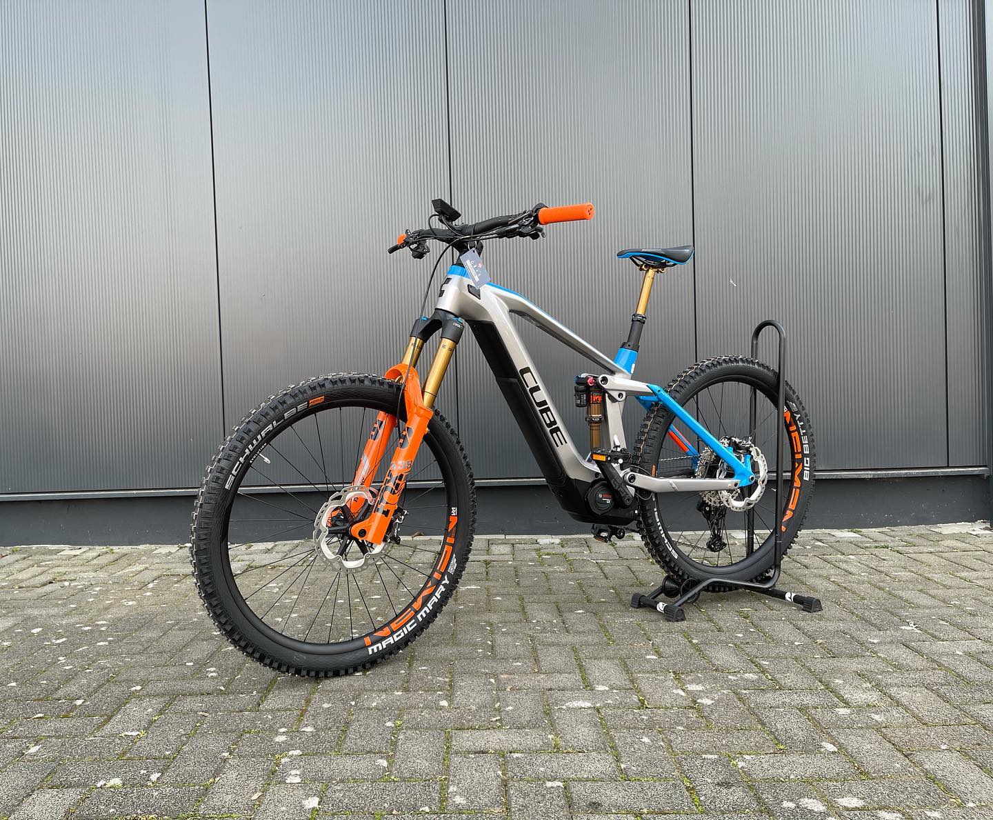 bulls vs cube e-bike 750Wh Full Suspension eMTB Farbe:green KADAX Konservengläser 540 ml, and comfort Wasser