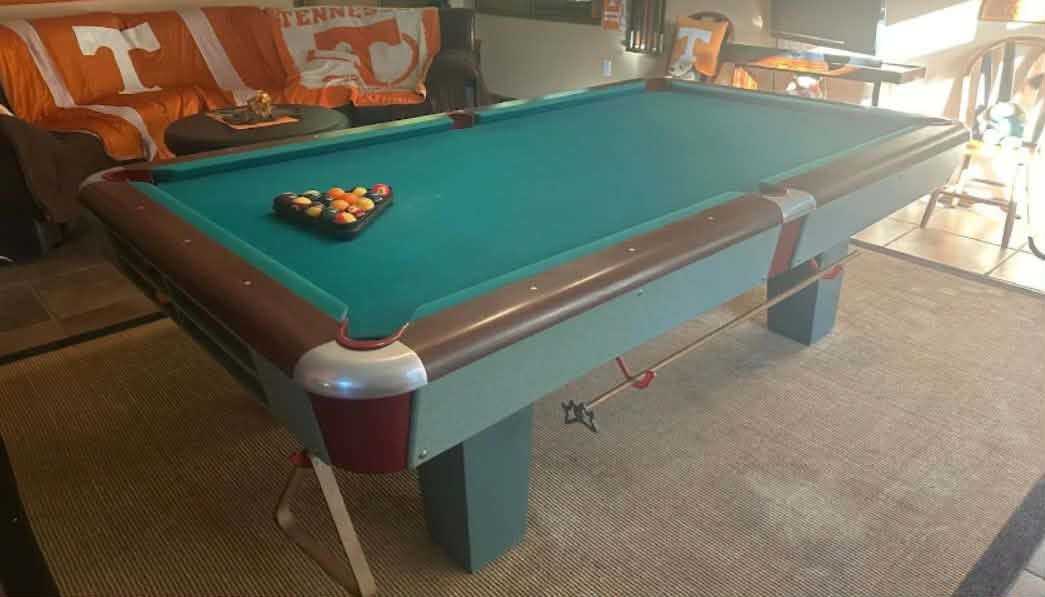Identifying a vintage Brunswick pool table model