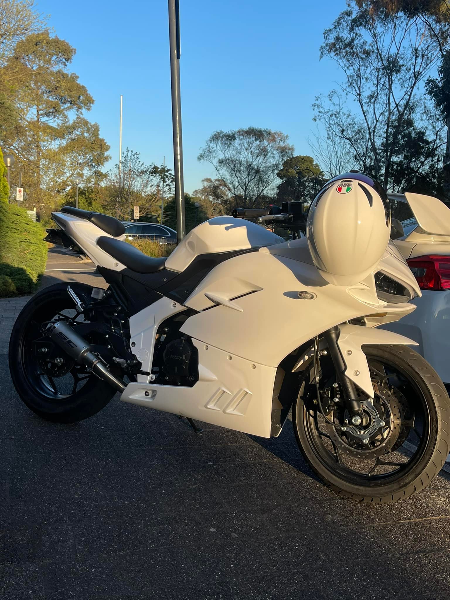 40xxx No wof Rego on hold Genuine fmf exhaust Lowered Perfect