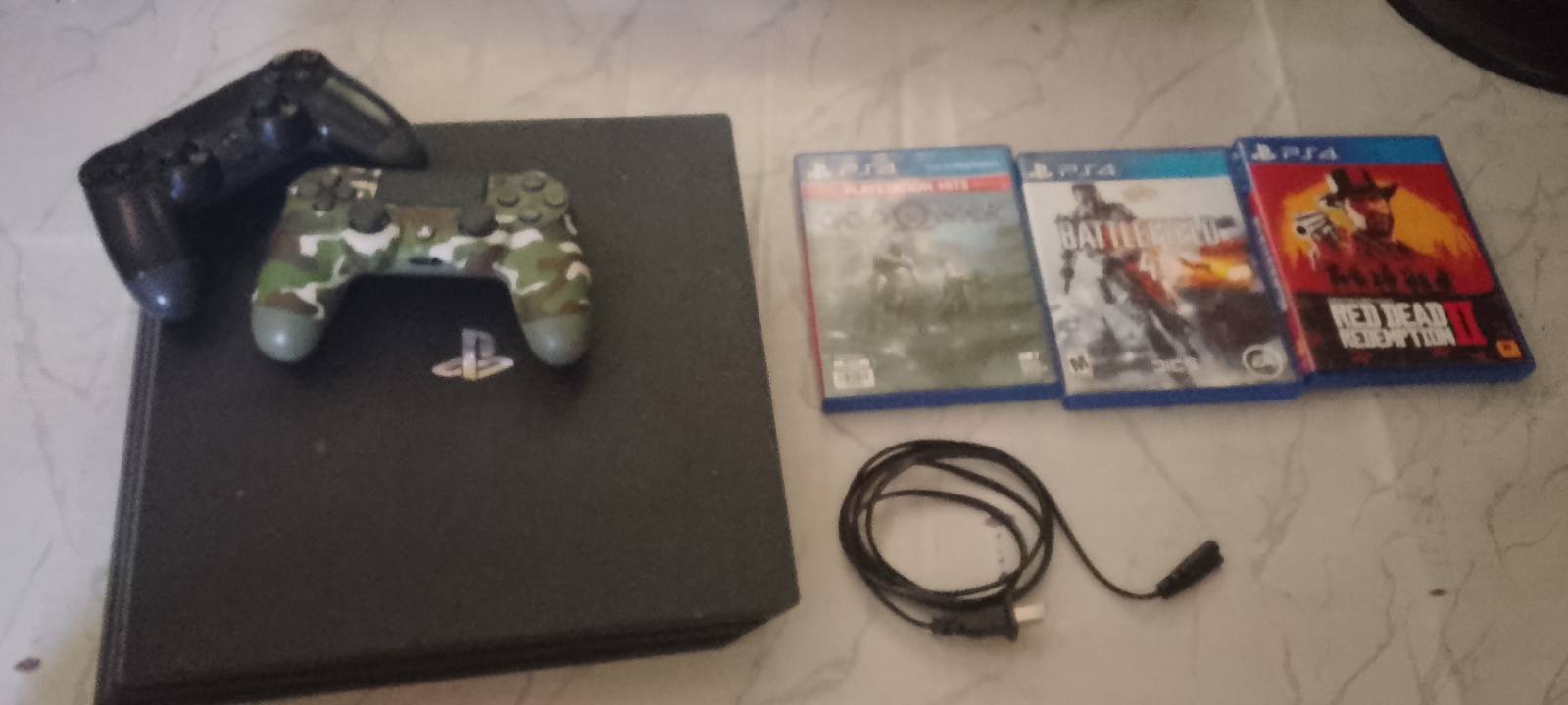 RUSH FOR SALE PS4 PRO 1TB
