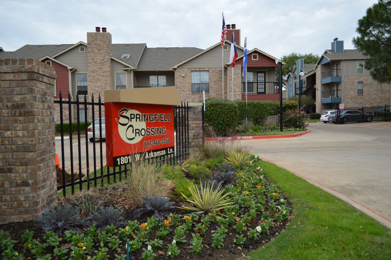 Springfield Crossing Apts. | Arlington TX