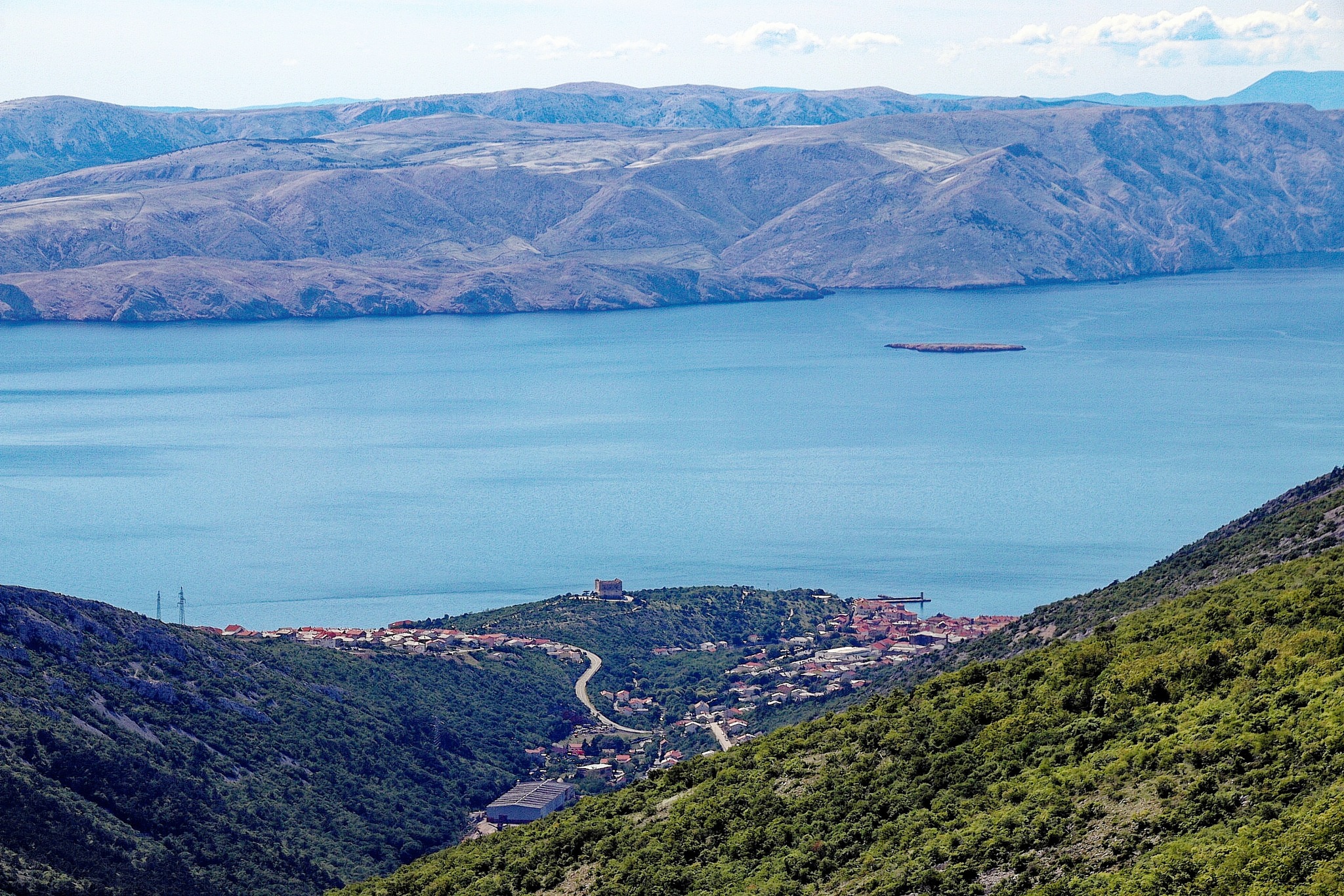 MOJ SENJ | Iz Senjske Drage grad Senj, more, otočić Zec i krčke hridi ...