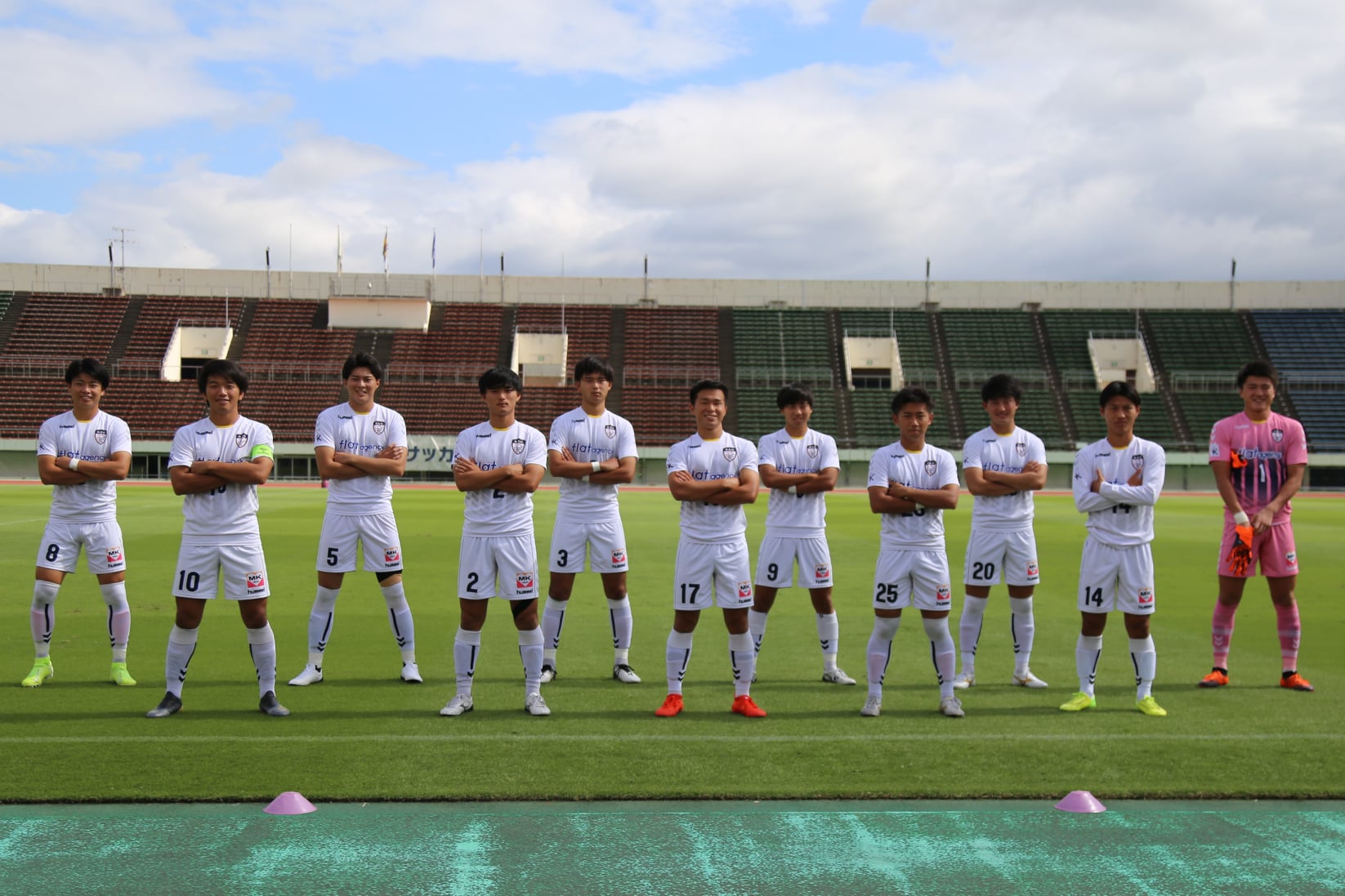 Free - 第一試合です。白いユニフォーム、京都産業大学スターティング