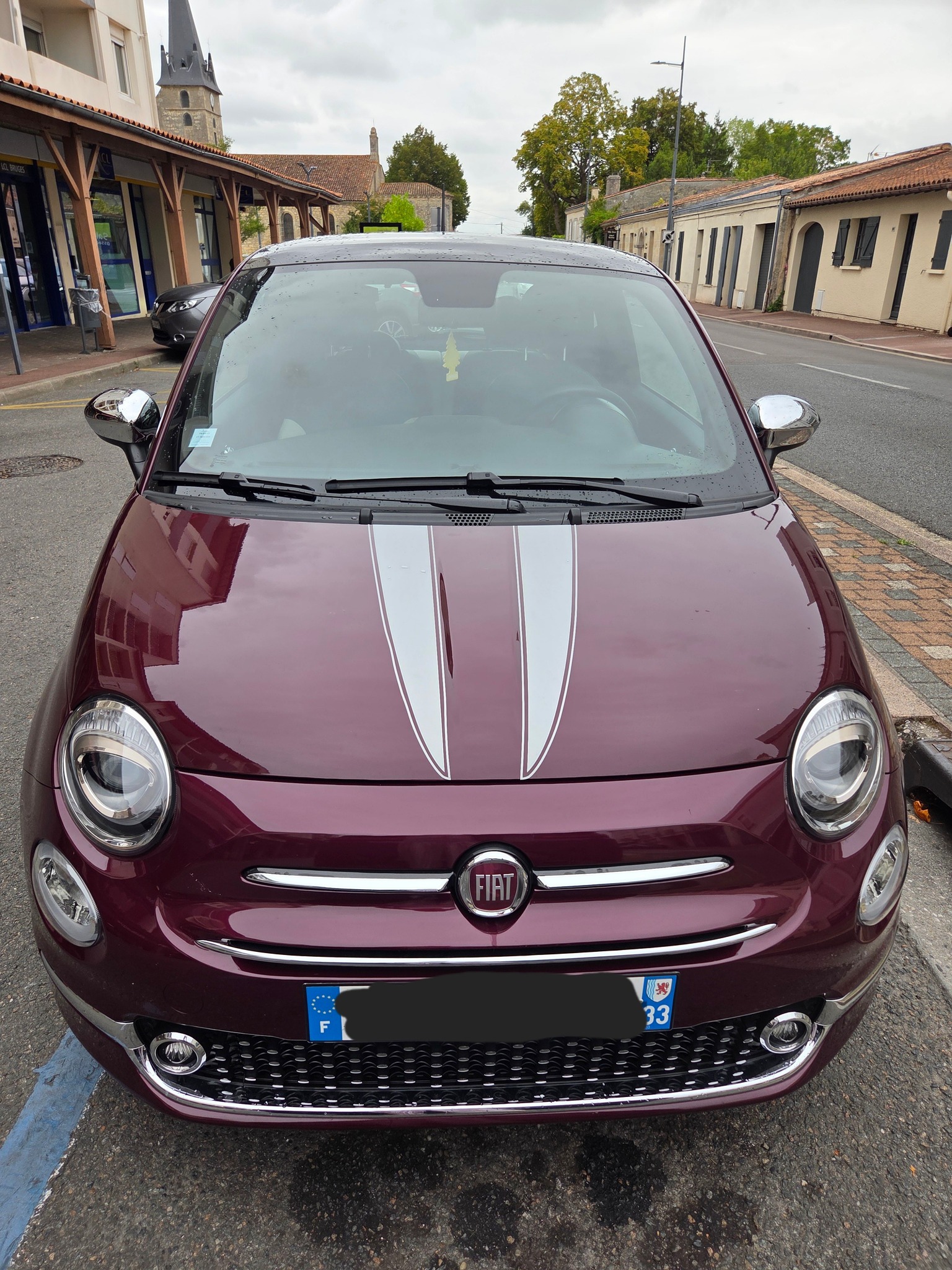Kit de 4 enjoliveurs adaptables - pour Fiat Idea (Logo