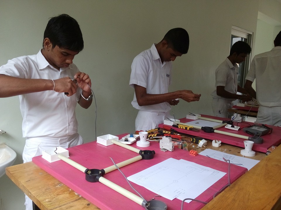 A/L... - A/L Engineering Technology Practical help