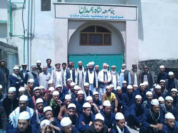 Nym Pakistan - اے ہادی دور زمان وے پیشوادو جہاں ان یانگ امام انس و جان ...