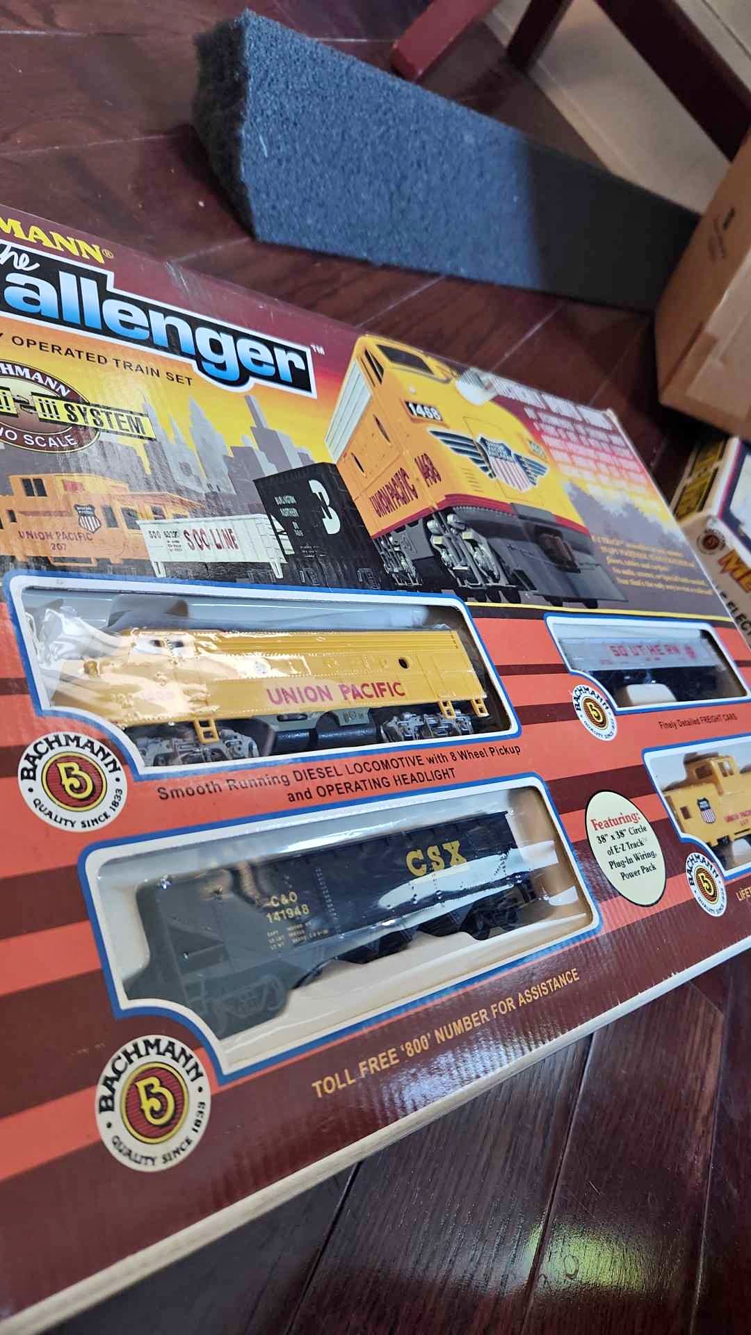 Bachmann The Challenger Train Set - Model Railroads & Trains ...