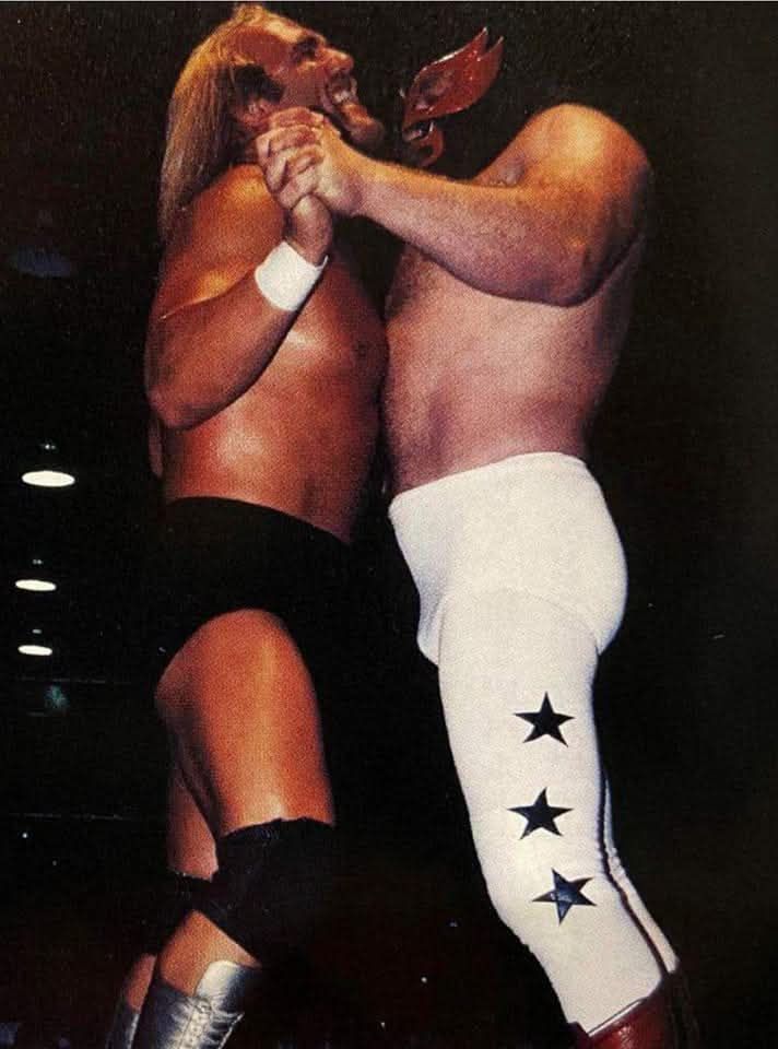 Hulk Hogan vs masked Big John Studd in Japan