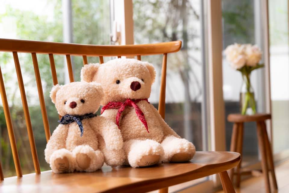 ゆるーいポーズがチャーミングのくったりベア🐻 小さいベアの手のひら