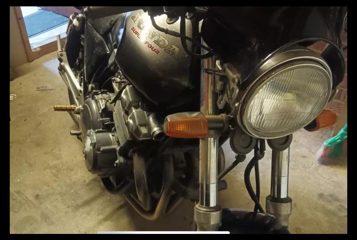 Where to buy Honda CB400 Super Four parts worldwide?