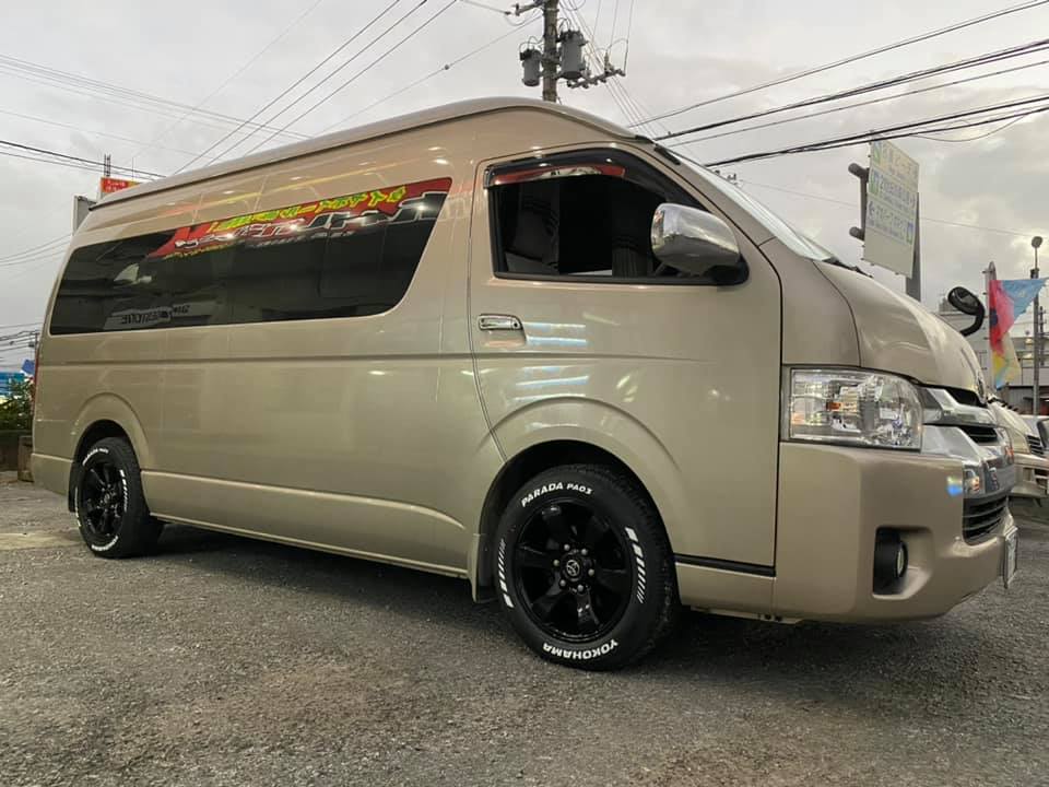 ① トヨタ 120 プラド 純正 215/60R17 200系 ハイエース 本日は200系ハイエースに120プラドの純正17インチホイールの取り付け