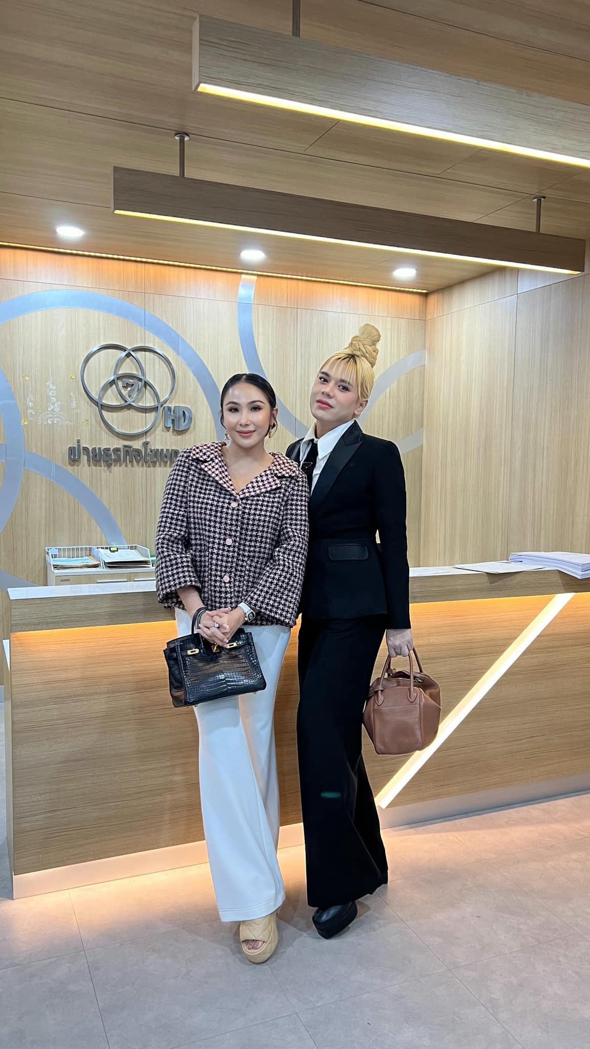 โปรตีนอั้มพัชราภา PerLeen & LeenLife