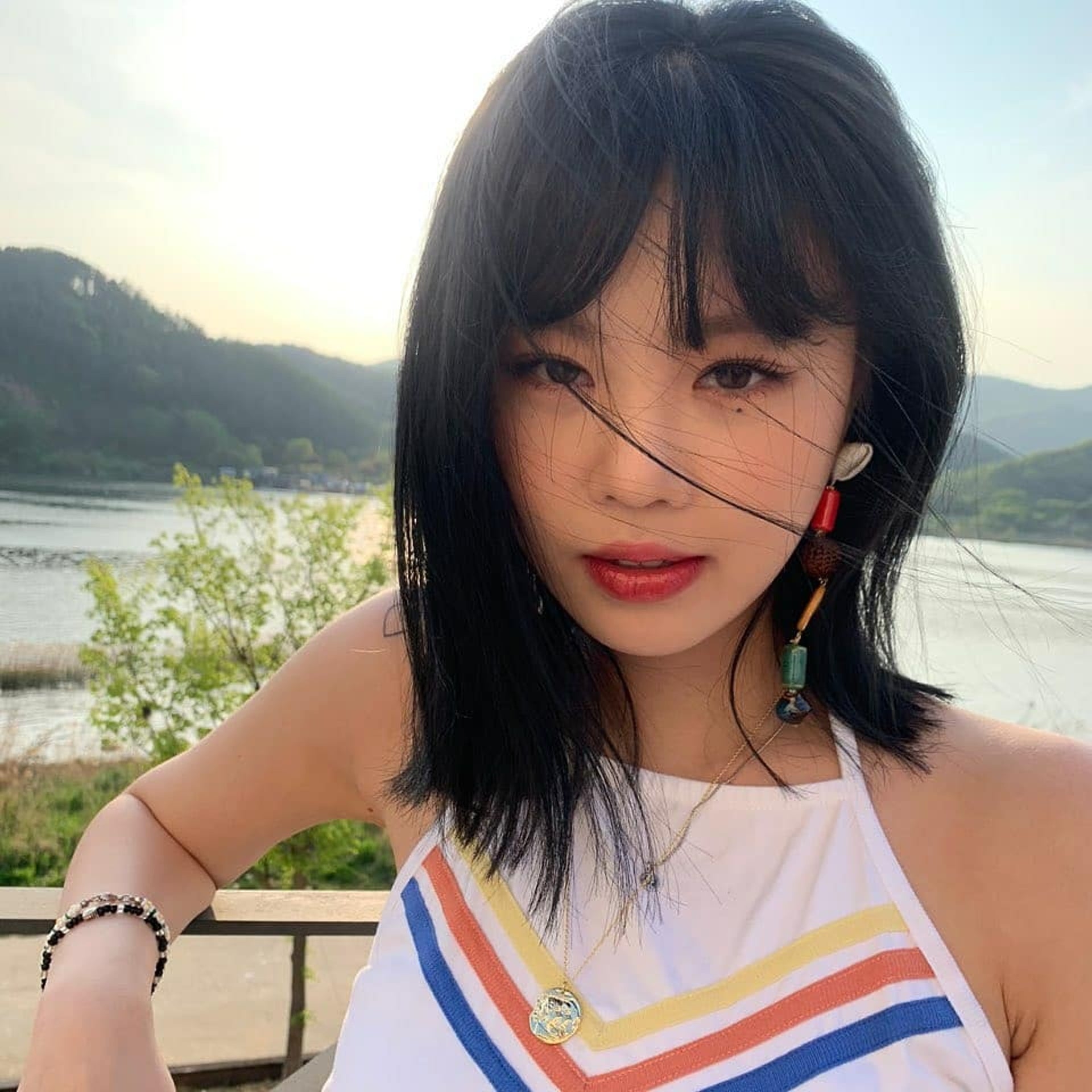 Lesgo拉子購 女同志購物網 - 韓國網友經常舉辦天菜大選～ 今年女同志最愛的十大偶像結果出爐啦🥰...