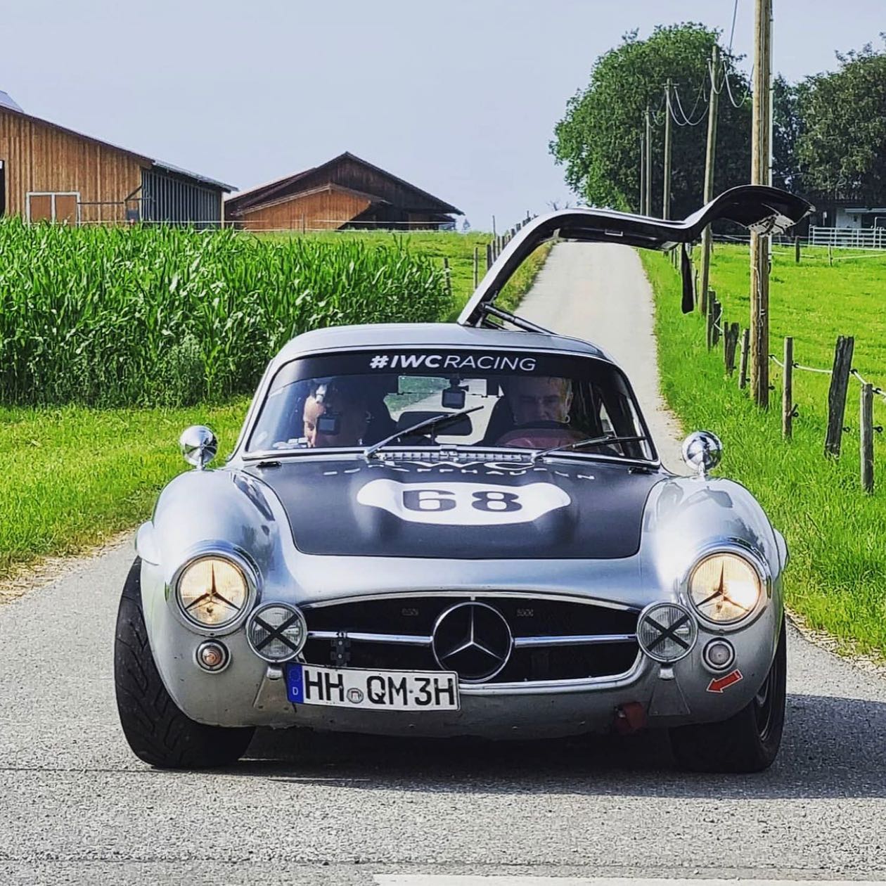 HK-ENGINEERING - Race car 💪🏻 in the fields... 🌱🌿 Picture:...