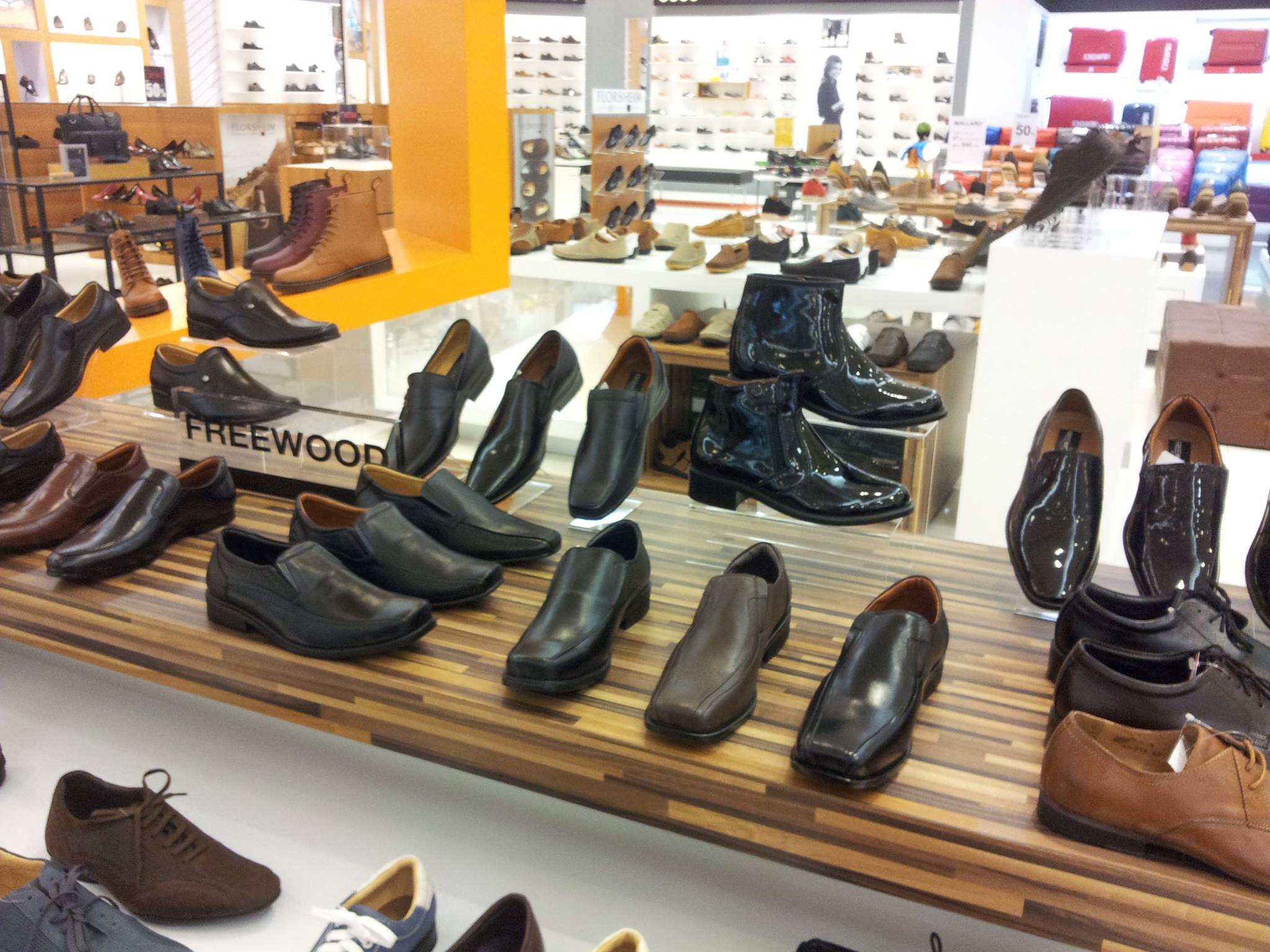 Freewood Shoes - !!! ฉลองเปิดสาขาใหม่ที่ พระราม 9!!!... | Facebook
