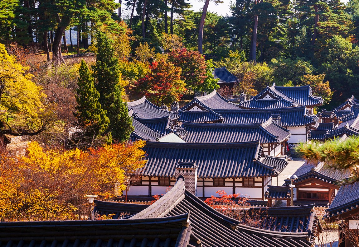 Gangwon State - #Gangneung #Seongyojang House is the...