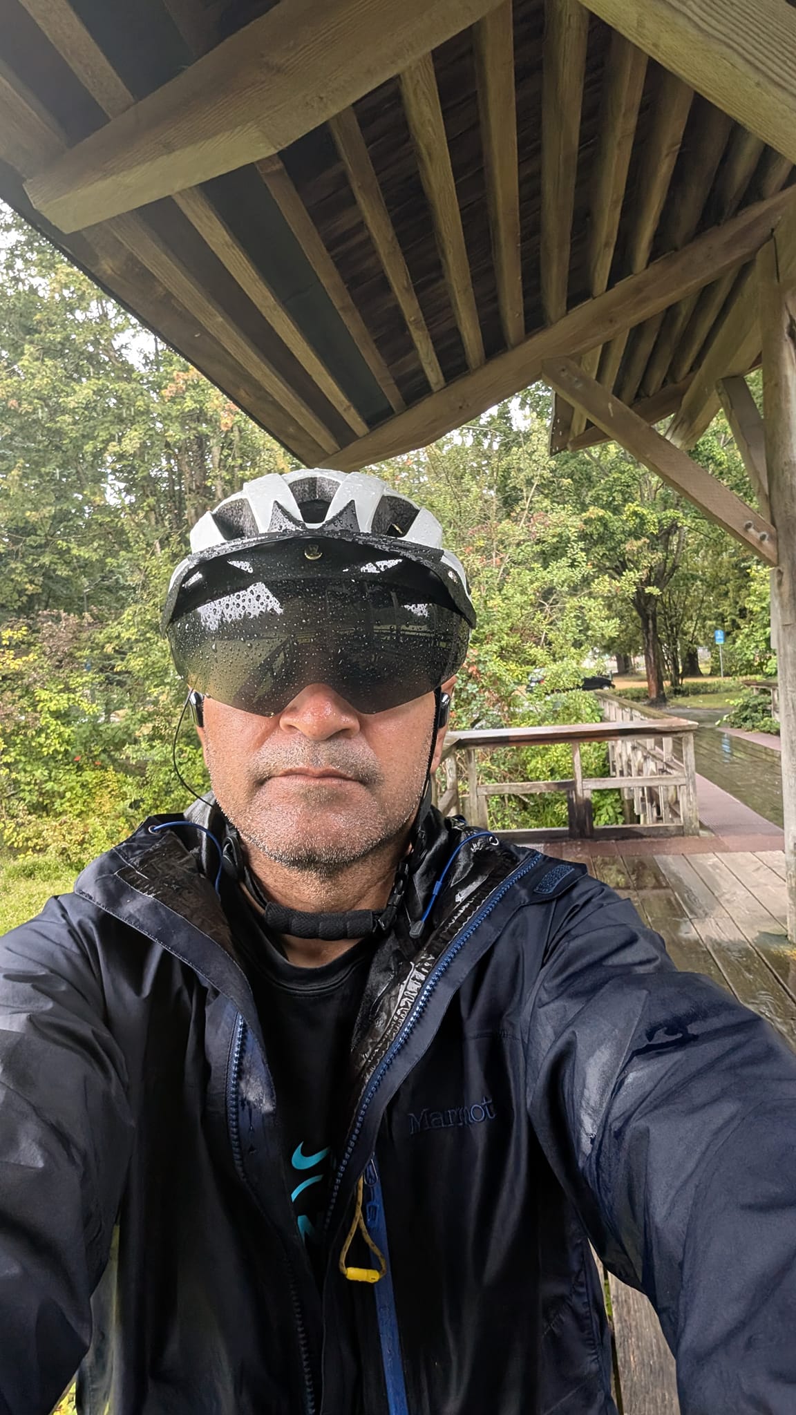 bell bicycle helmet left in rain Bike Cover & Helmet Cover 13 vents ensure you dont overheat Bell Lithium Helmet